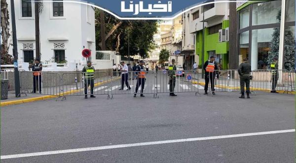 استنفار أمني وغلق مجموعة من الأزقة المؤدية للقنصلية الفرنسية تحسبا لوقفة احتجاجية تضامنا مع فلسـطين